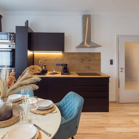 Schillerapartment Hof, Kueche, 24H Digital-Checkin, Parkplatz, Wlan250Mbit Хоф Екстериор снимка