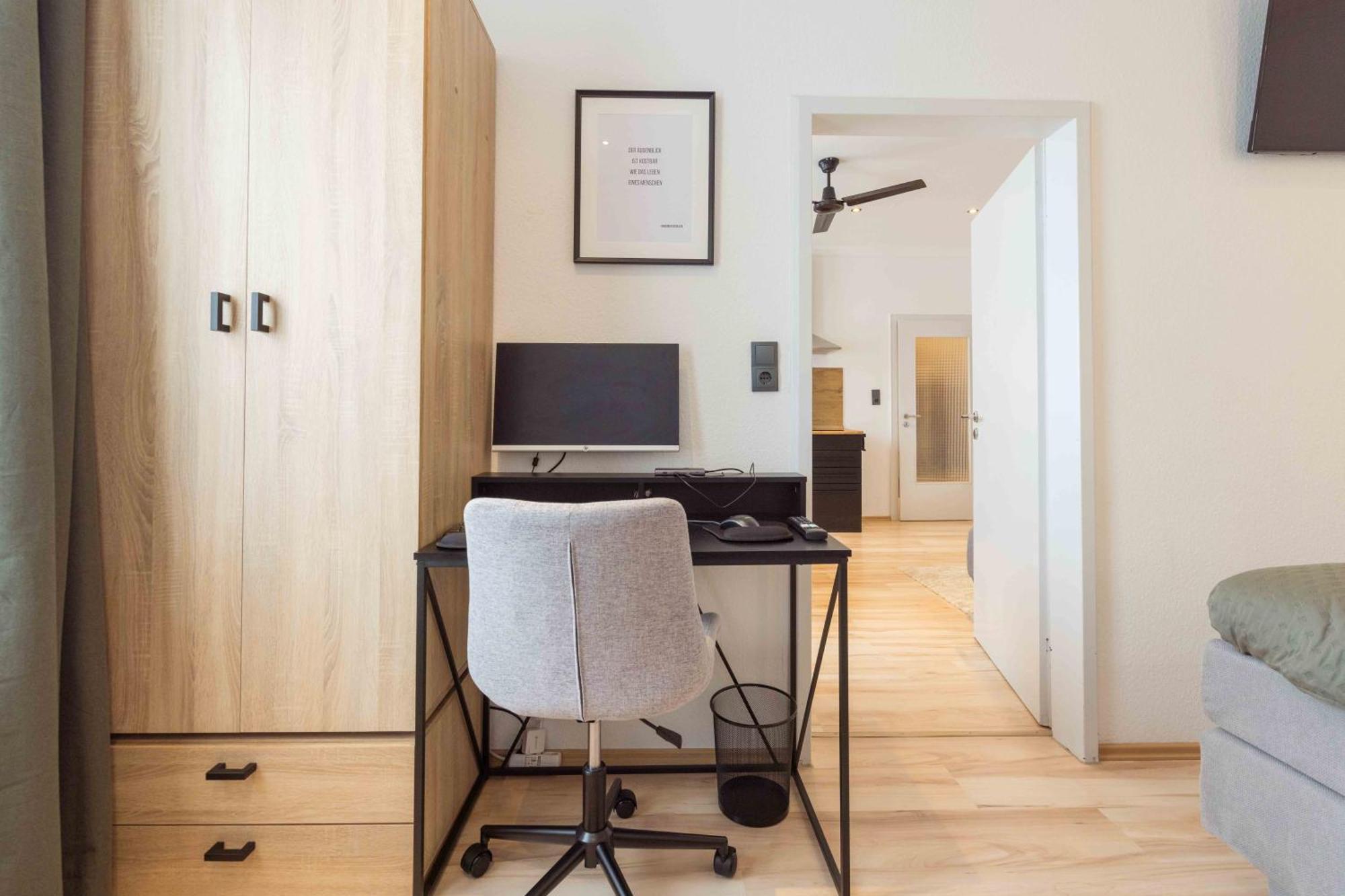 Schillerapartment Hof, Kueche, 24H Digital-Checkin, Parkplatz, Wlan250Mbit Хоф Екстериор снимка