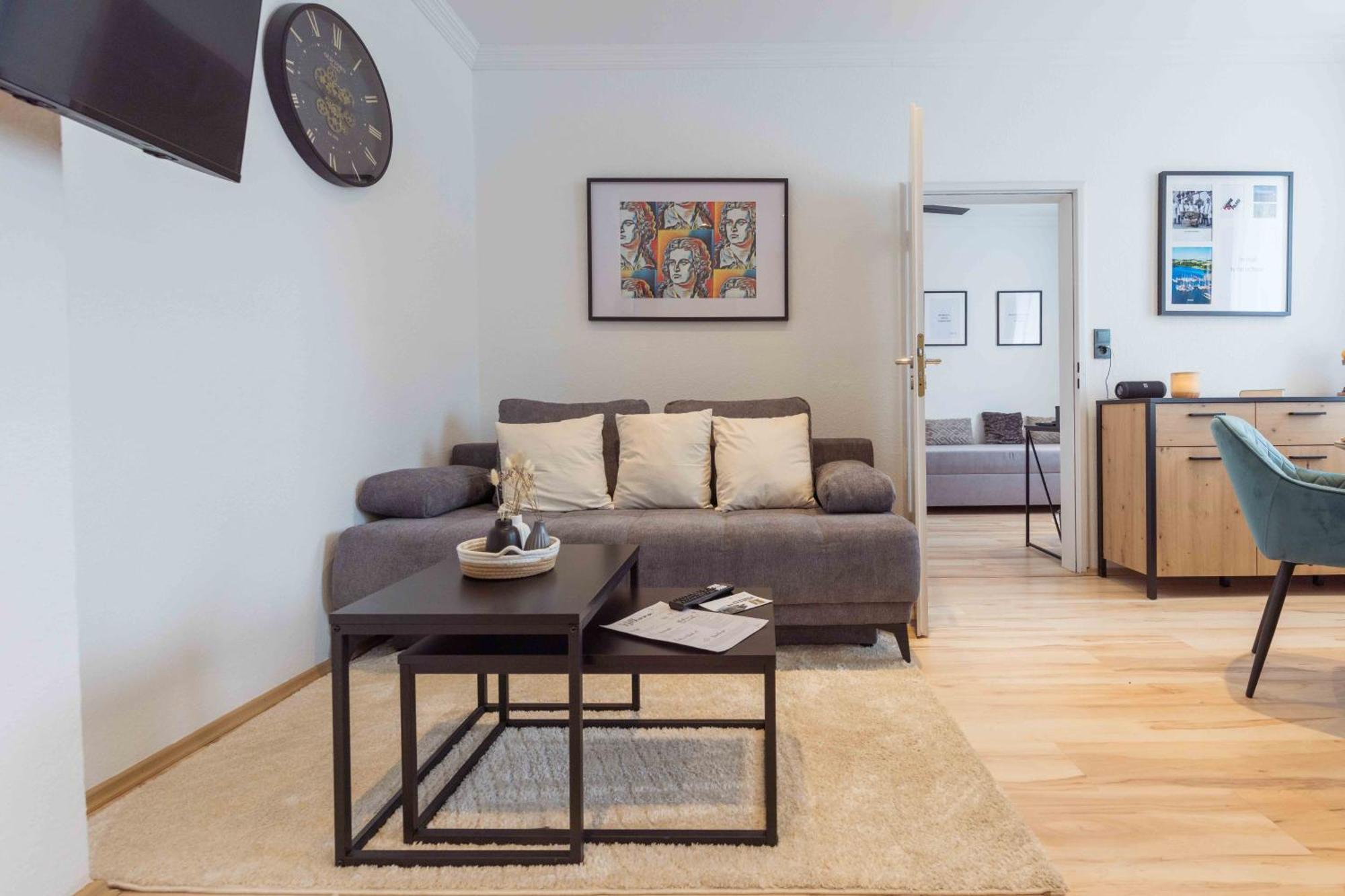 Schillerapartment Hof, Kueche, 24H Digital-Checkin, Parkplatz, Wlan250Mbit Хоф Екстериор снимка