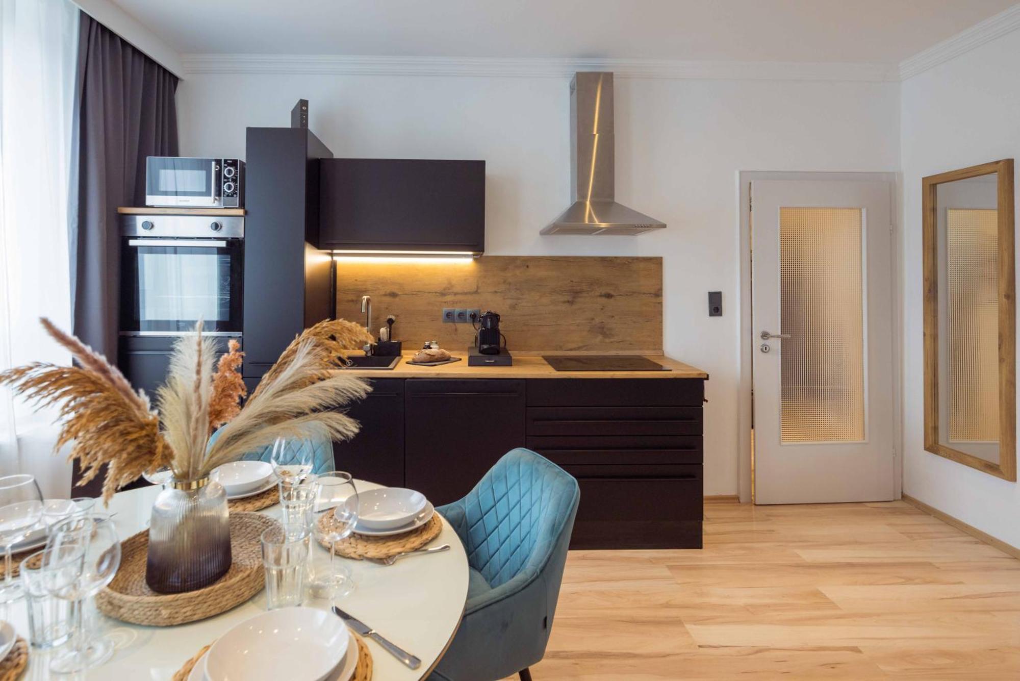 Schillerapartment Hof, Kueche, 24H Digital-Checkin, Parkplatz, Wlan250Mbit Хоф Екстериор снимка