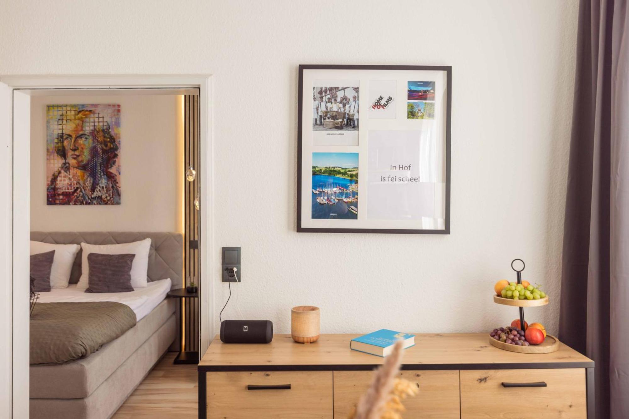 Schillerapartment Hof, Kueche, 24H Digital-Checkin, Parkplatz, Wlan250Mbit Хоф Екстериор снимка