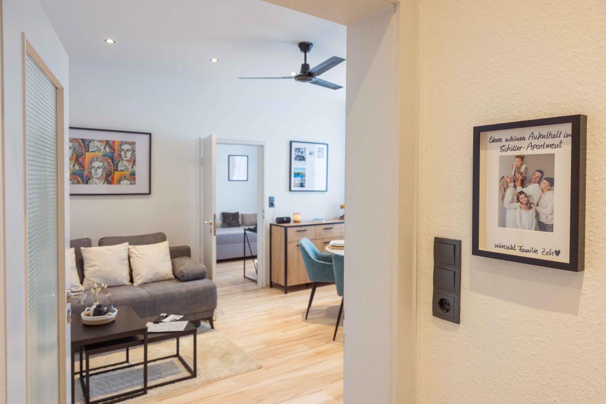 Schillerapartment Hof, Kueche, 24H Digital-Checkin, Parkplatz, Wlan250Mbit Хоф Екстериор снимка