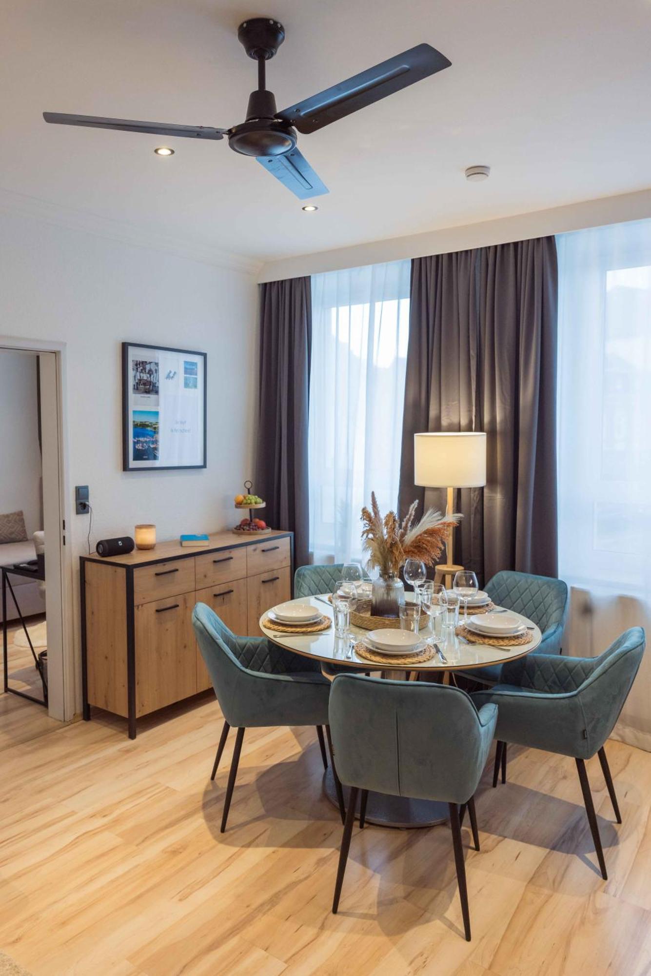 Schillerapartment Hof, Kueche, 24H Digital-Checkin, Parkplatz, Wlan250Mbit Хоф Екстериор снимка