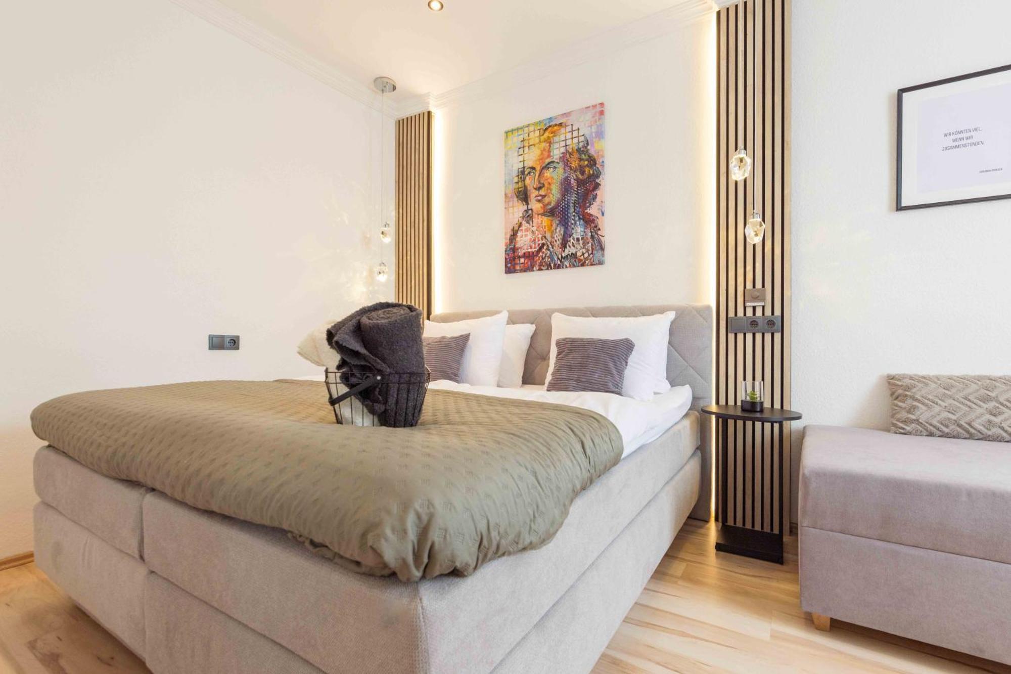 Schillerapartment Hof, Kueche, 24H Digital-Checkin, Parkplatz, Wlan250Mbit Хоф Екстериор снимка
